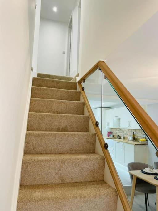 Charming Cottage Close To M4 Bridgend 브리젠드 외부 사진